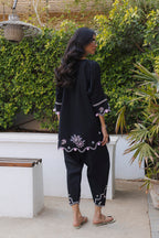 Moon Crest Black